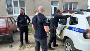 ДБР викрило поліцейського на схемі для ухилянтів