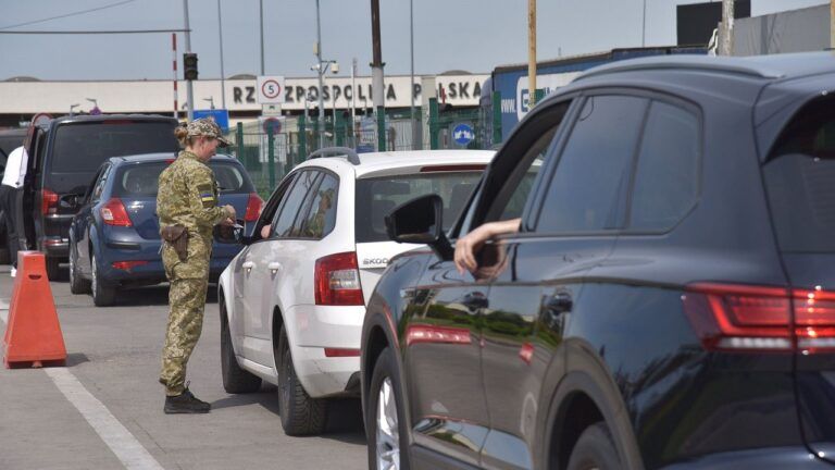 ДПСУ прикордонник