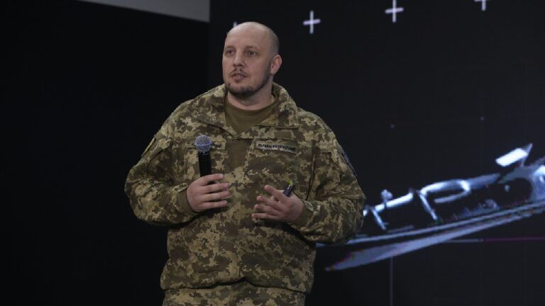 Лазерна зброя в Україні є та розвивається проєкт по дронам – Сухаревський