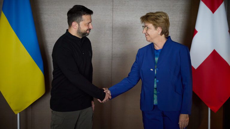 Президент України Володимир Зеленський і президентка Швейцарії Віола Амхерд відкрили Саміт миру.
