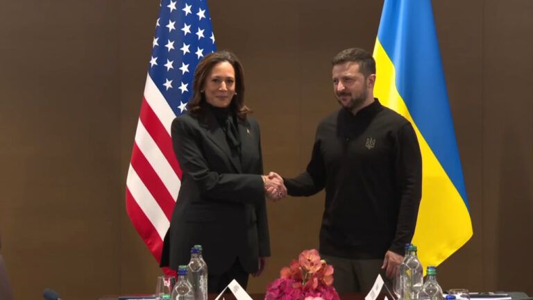 Зеленський до Гарріс: Путін хоче розширити війну та зробити її більш кривавою
