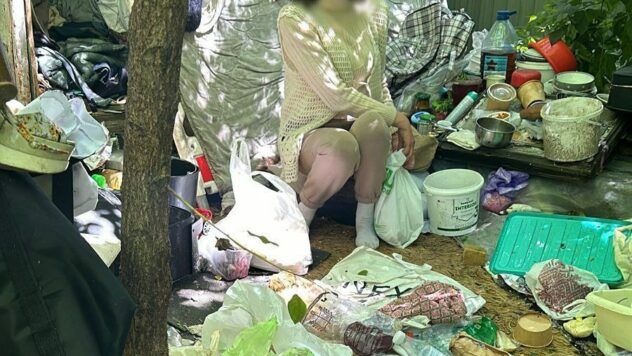 Жінка розгромила могили Да Вінчі, Джуса і Петриченка: що відомо Жінка розгромила могили Да Вінчі, Джуса і Петриченка: що відомо