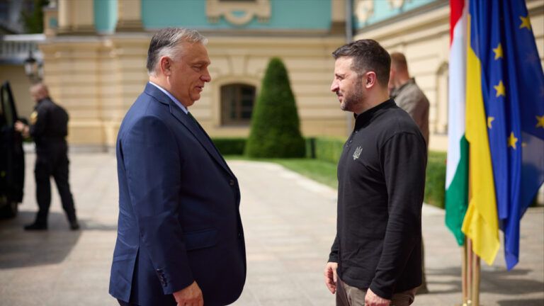 Приймайте або відмовляйтеся: Орбан про “різдвяне перемир’я”