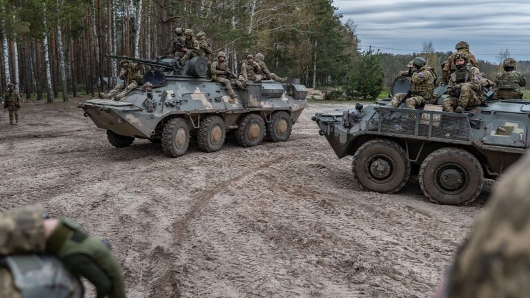 Отважные десантники, которые предотвратили продвижение РФ: истории трех Героев Украины