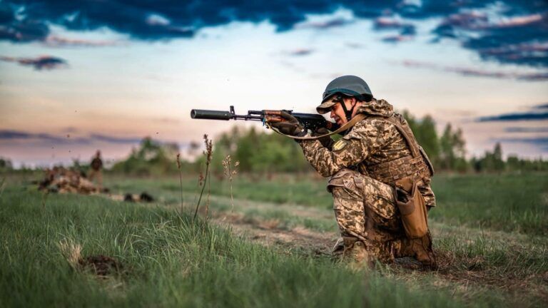 Війна в Україні, бої на фронті