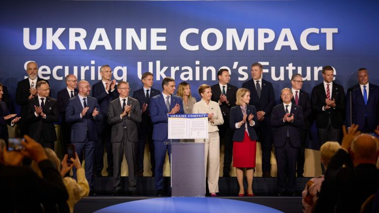 Саміт НАТО, Український договір