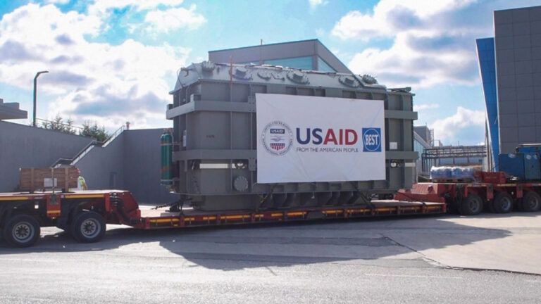 Обеспечит электроэнергией дома миллионов: США передали Украине 18 автотрансформаторов