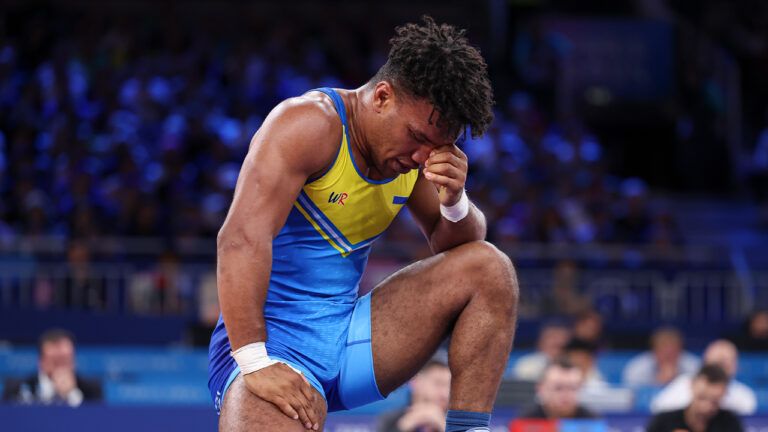 Жан Беленюк выиграл бронзу в греко-римской борьбе на Олимпиаде-2024