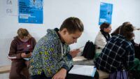 Очне навчання на прифронтових територіях: у МОН розповіли про будівництво підземних шкіл