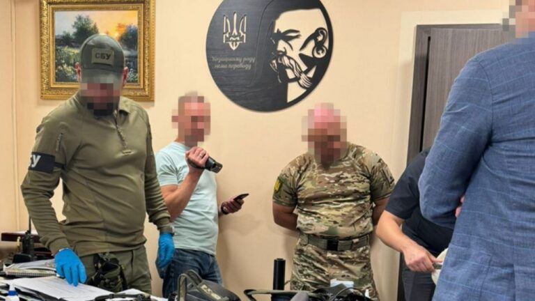 СБУ затримала керівників ТЦК