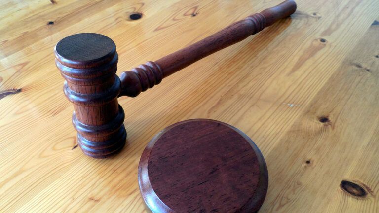 Суд, суддя, вирок