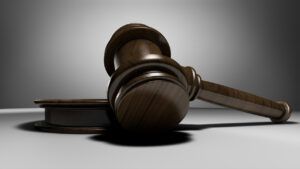 Без матері залишилось 3 дітей: на Дніпропетровщині вбивцю співмешканки засудили до довічного ув’язнення чи можуть мобілізувати якщо йде суд