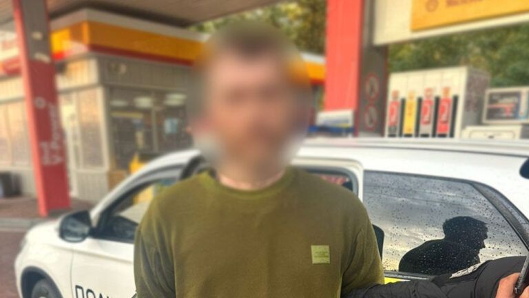 Підозрюваний у вбивстві чоловіка на заправці в Києві