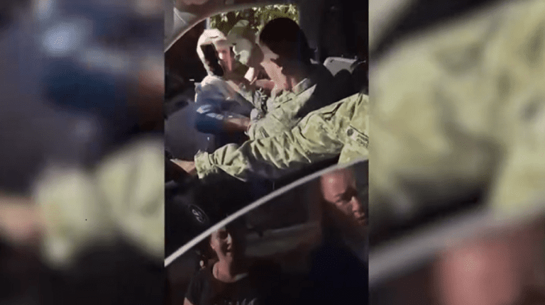 На Закарпатті жінки напали на авто прикордонників: що відомо