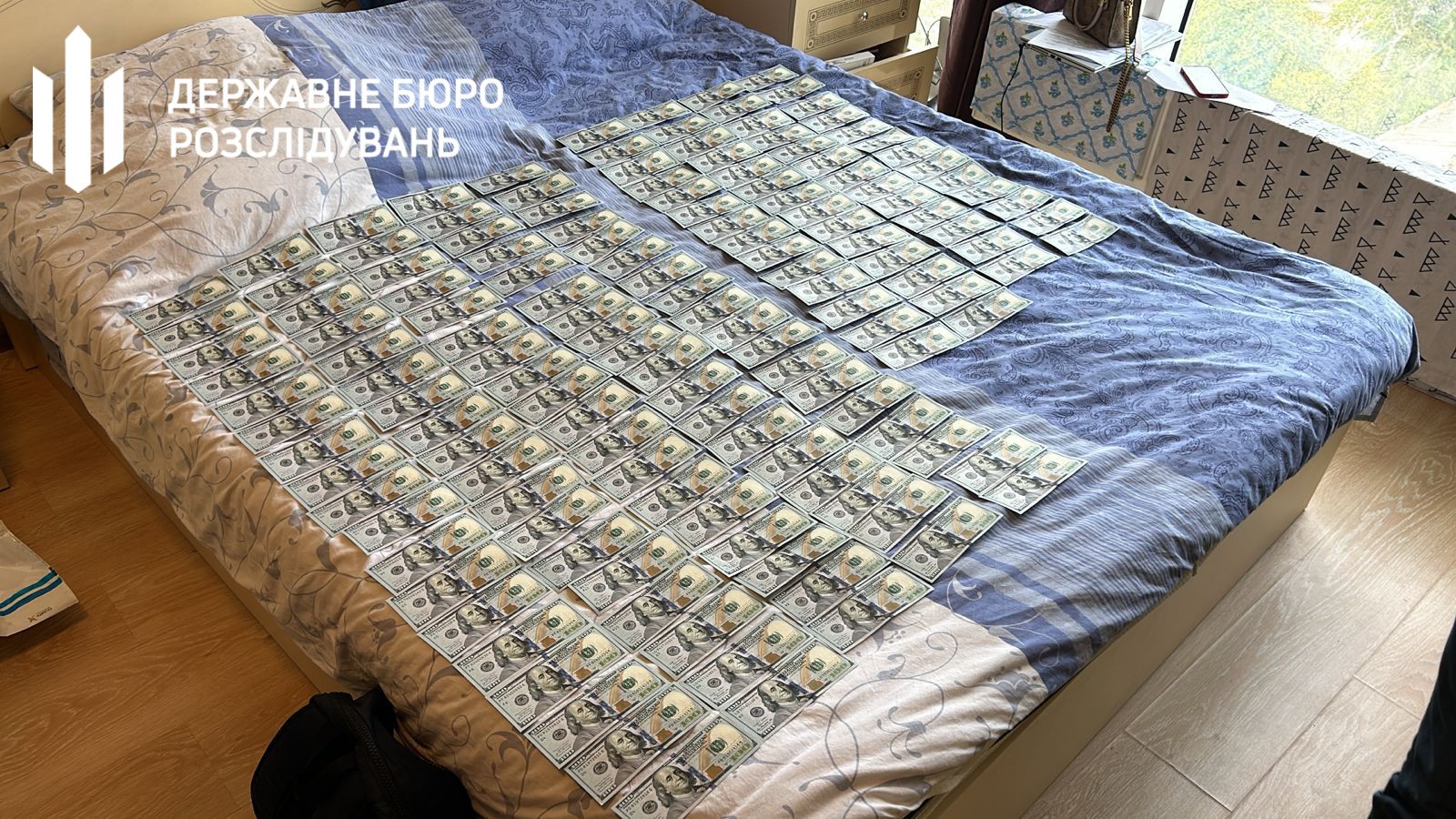 В Одессе эксправохранитель под видом работника ГБР требовал у знакомого $60 тыс. Фото 1 Експравоохоронець під виглядом працівника ДБР вимагав у знайомого $60 тис.