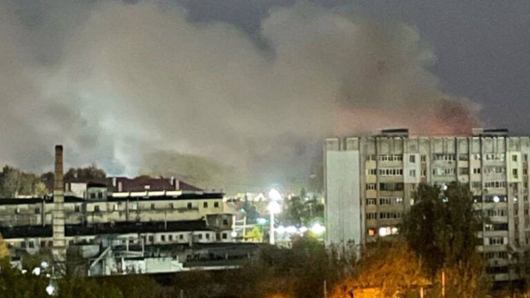 Атака дронів на завод Кремній Ел у Брянську