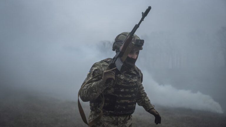 військові навчання
