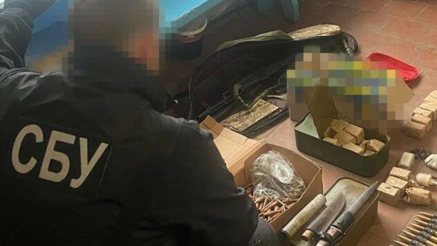 СБУ викрила торгівців трофейною зброєю