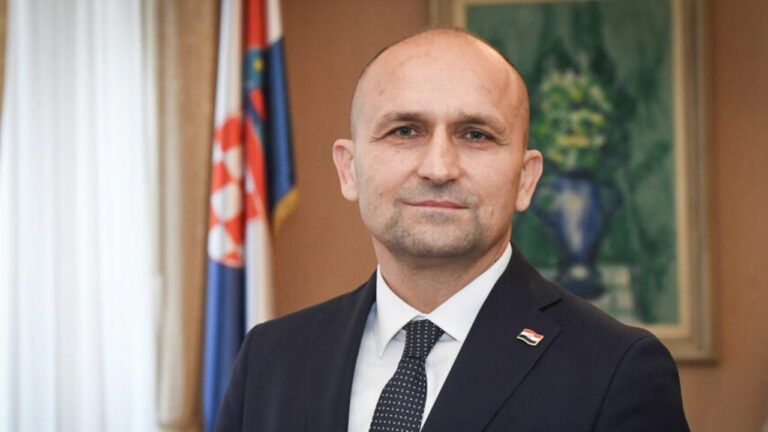 Підтримують РФ та Путіна: між Угорщиною та Хорватією спалахнув скандал через Україну