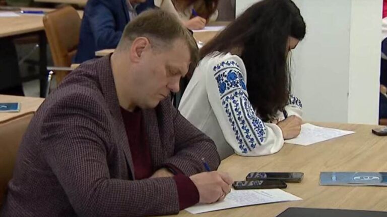Радіодиктант написали в офісі Енергоатому
