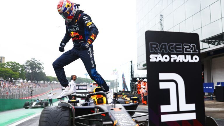 Ферстаппен Red Bull