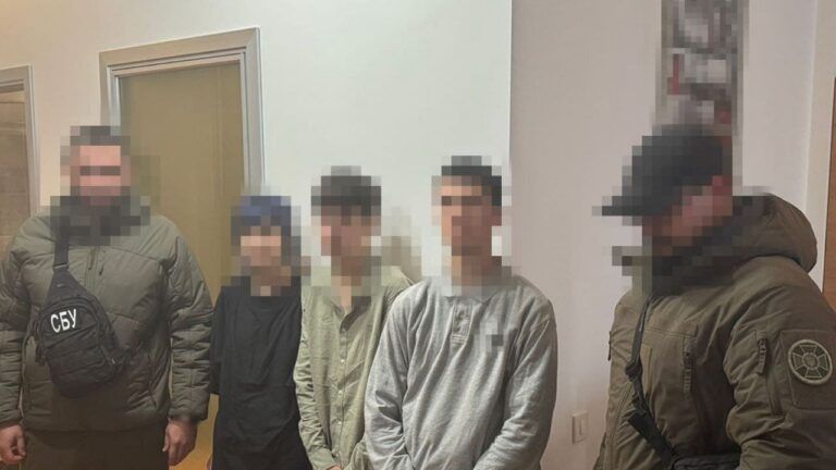 Агенти ФСБ