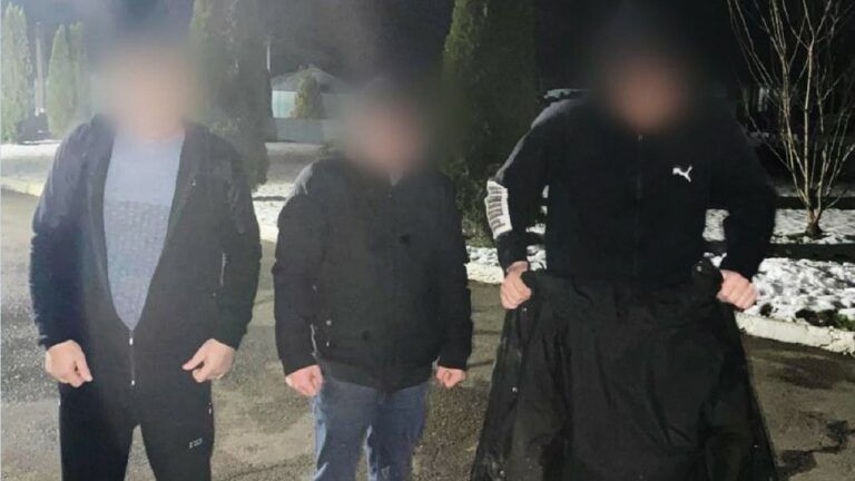ухилянти намагалися переплисти тису