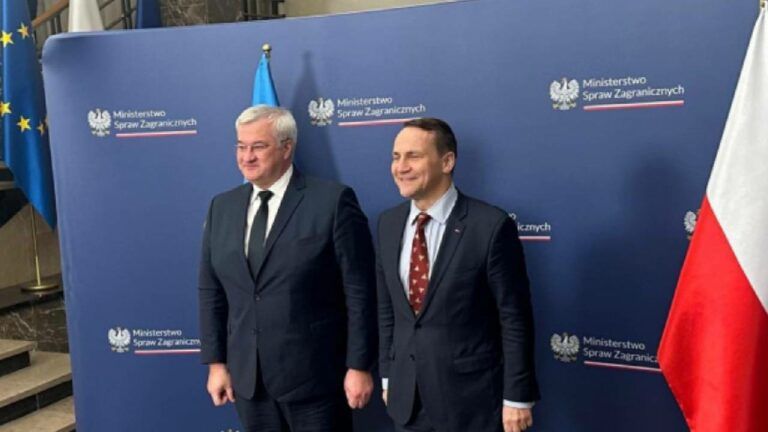 Сікорський та Сибіга погодили ексгумацію тіл на Волині – подробиці