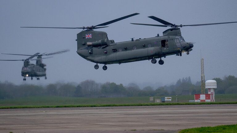 вертоліт Chinook Чінук