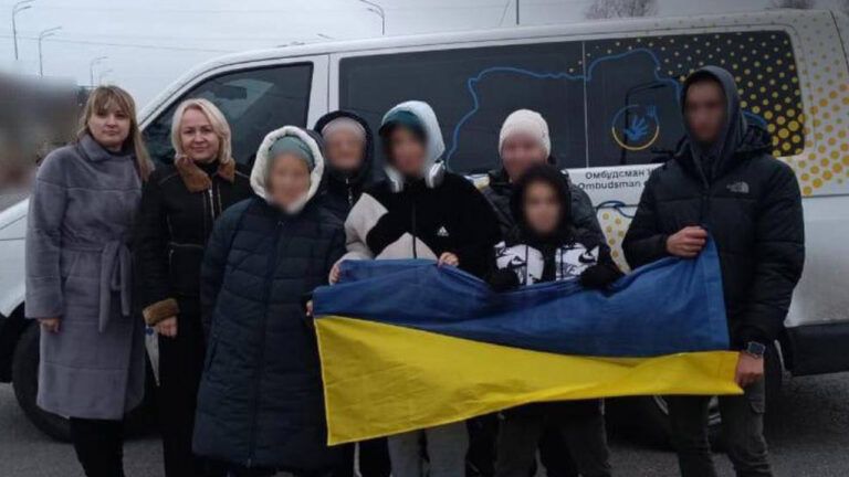 В Україну з окупації та Росії повернулися ще 5 українських дітей із сім'ями