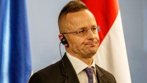 Петер Сійярто