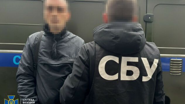 Двох киян затримали за підпал військових авто та відділень Укрпошти