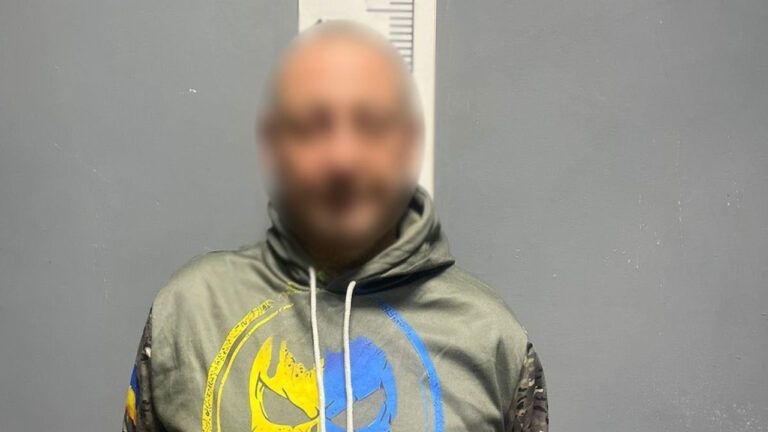 Киянин запускав феєрверки