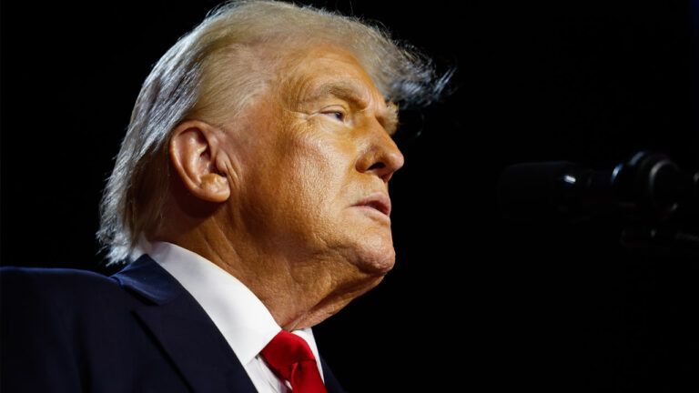 Трамп: Україна готова укласти мирну угоду з Росією