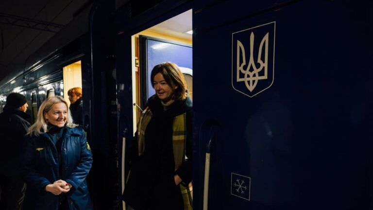 Таня Файон