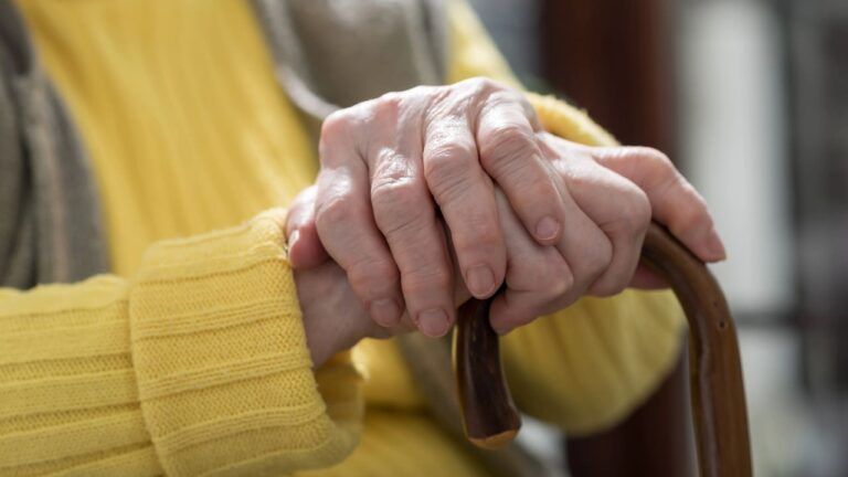 пенсия по возрасту в Украине 2025