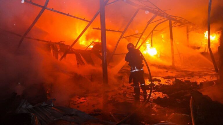 Пожежа на підприємстві у Слобідському районі Харкова