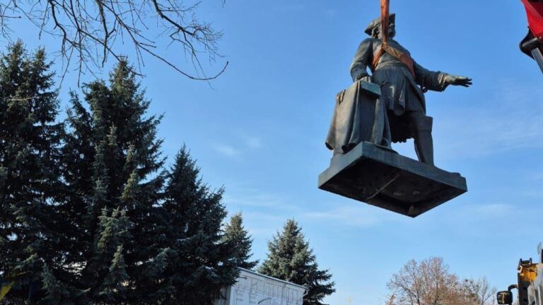 петро 1 у Полтаві все