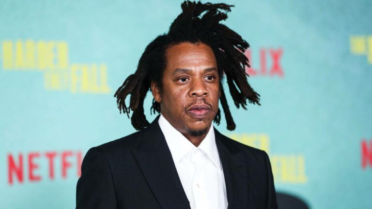 Jay-Z пішов до суду