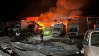 Знищений термінал Нової пошти у Сумах