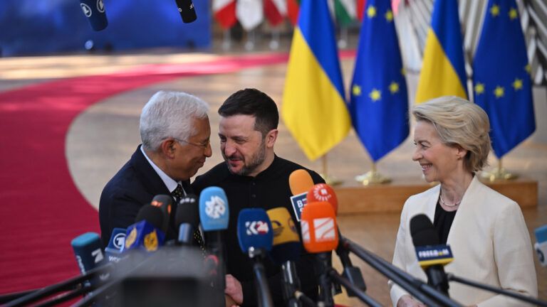 Переломный момент для Европы и Украины: Зеленский прибыл на саммит Евросовета
