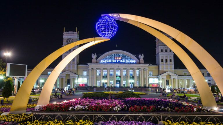 комендантська година у Харкові