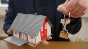 високі паркани в Україні