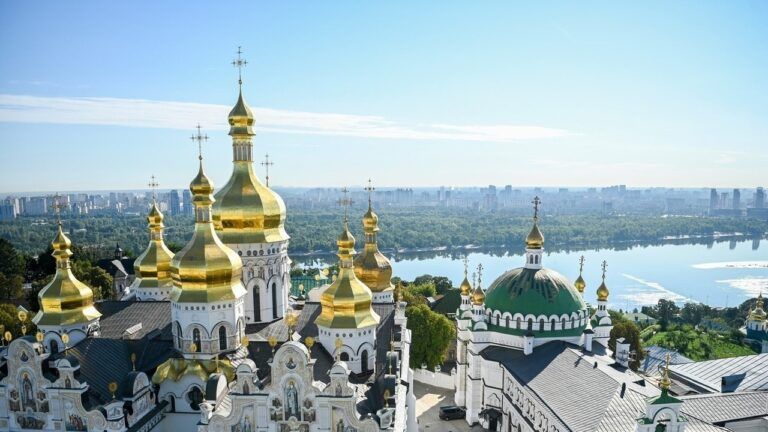 комендантська година на Великдень