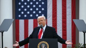 Трамп назвав себе президентом з народжуваності, але згорнув дослідження безпліддя