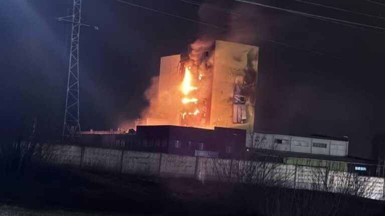 атака дронів на завод Оптиковолоконные Системы