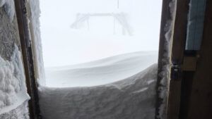 Сніг у Карпатах