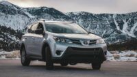 найпопулярніші кольори авто в Україні