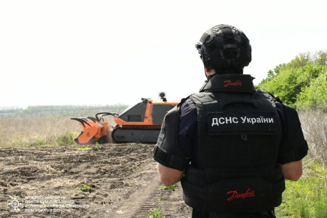 як в Україні розміновують території,