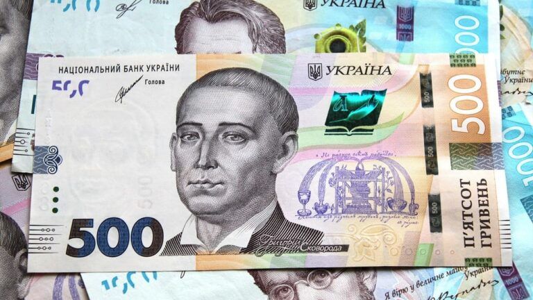 зарплата військових